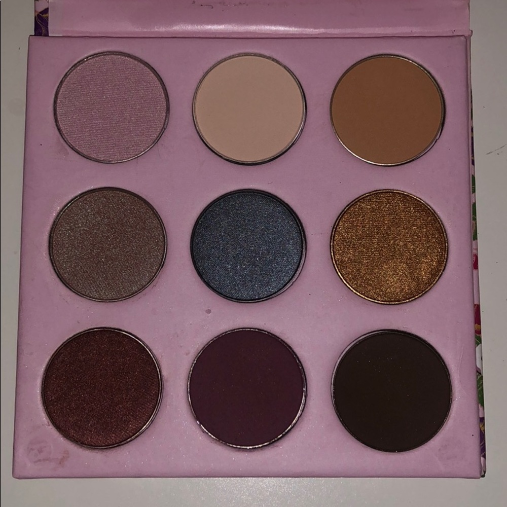 Winky Lux Eyeshadow Palette
